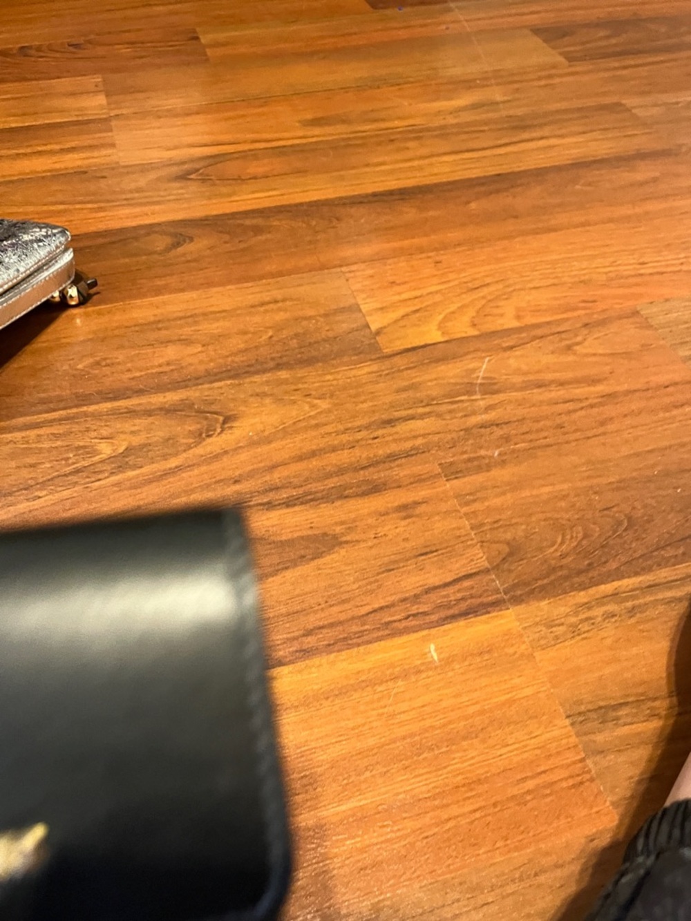 Coach Black Leather Compact Wallet with Gold Logo never used - Picture 5 of 6